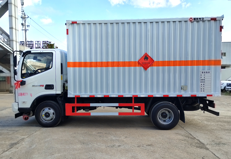 福田奥铃4米 （黄牌）易燃气体厢式运输车