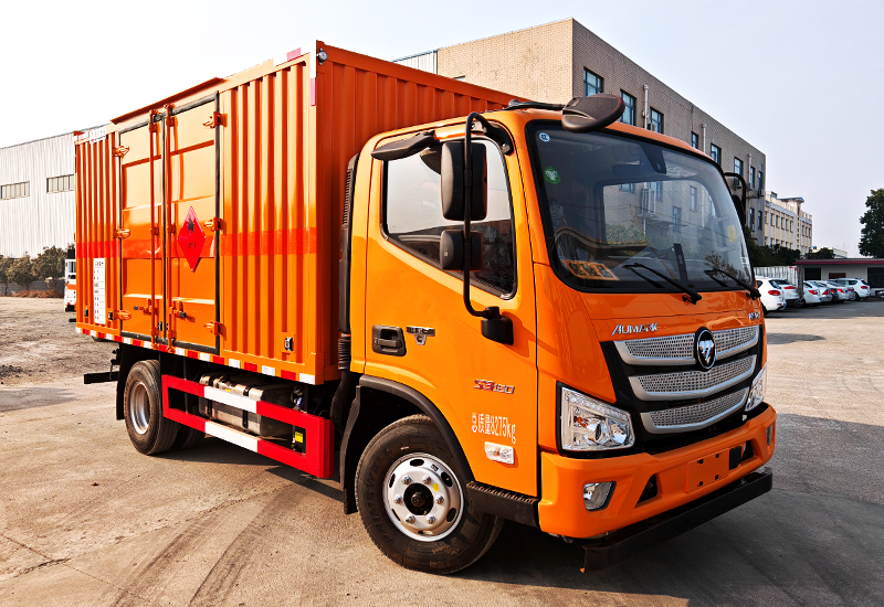 福田欧马可4米 （黄牌）易燃气体厢式运输车